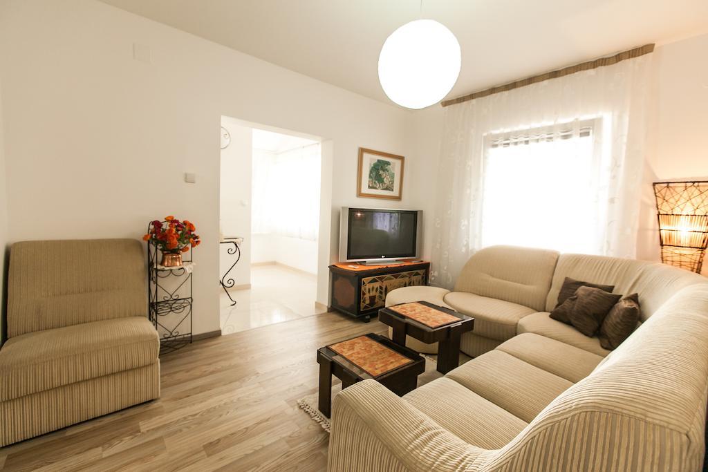 Villa Maria Krk Town Exterior photo